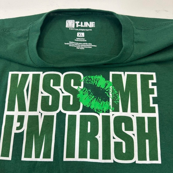 NWT Kiss Me I’m Irish Shirt Mens XL Dark Green St Patricks Day Tee - Picture 2 of 5